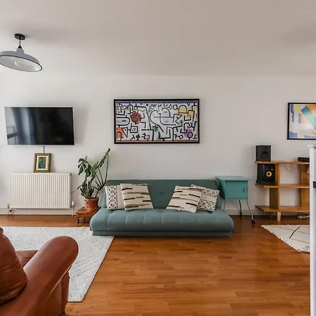 Ashfield Mews - Spacious & Stylish 2-bedroom Flat Close To Centre Apartment